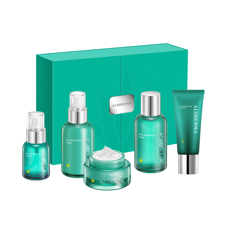 Natural Power of Aloe Vera Clarifying & Brightening Gift Set