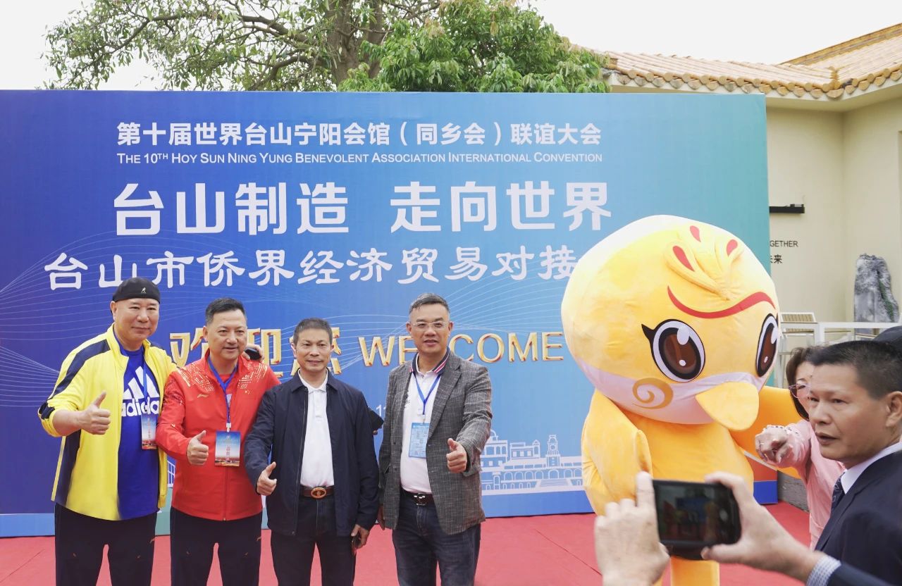 d8b6ef4f-5051-467b-a557-78b170557195